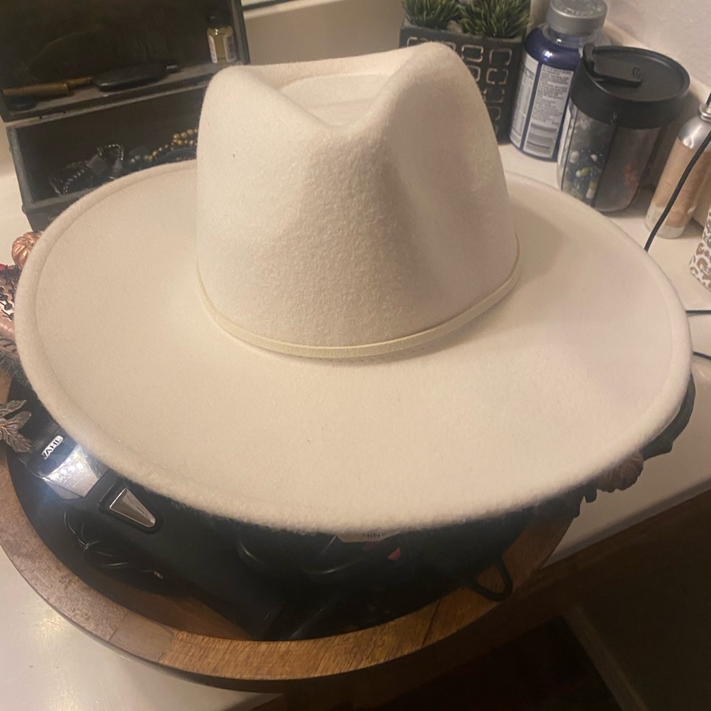 Stylish Cream Women’s Cowboy Hat - One Size - Sonoma Goods For Life - Like New!